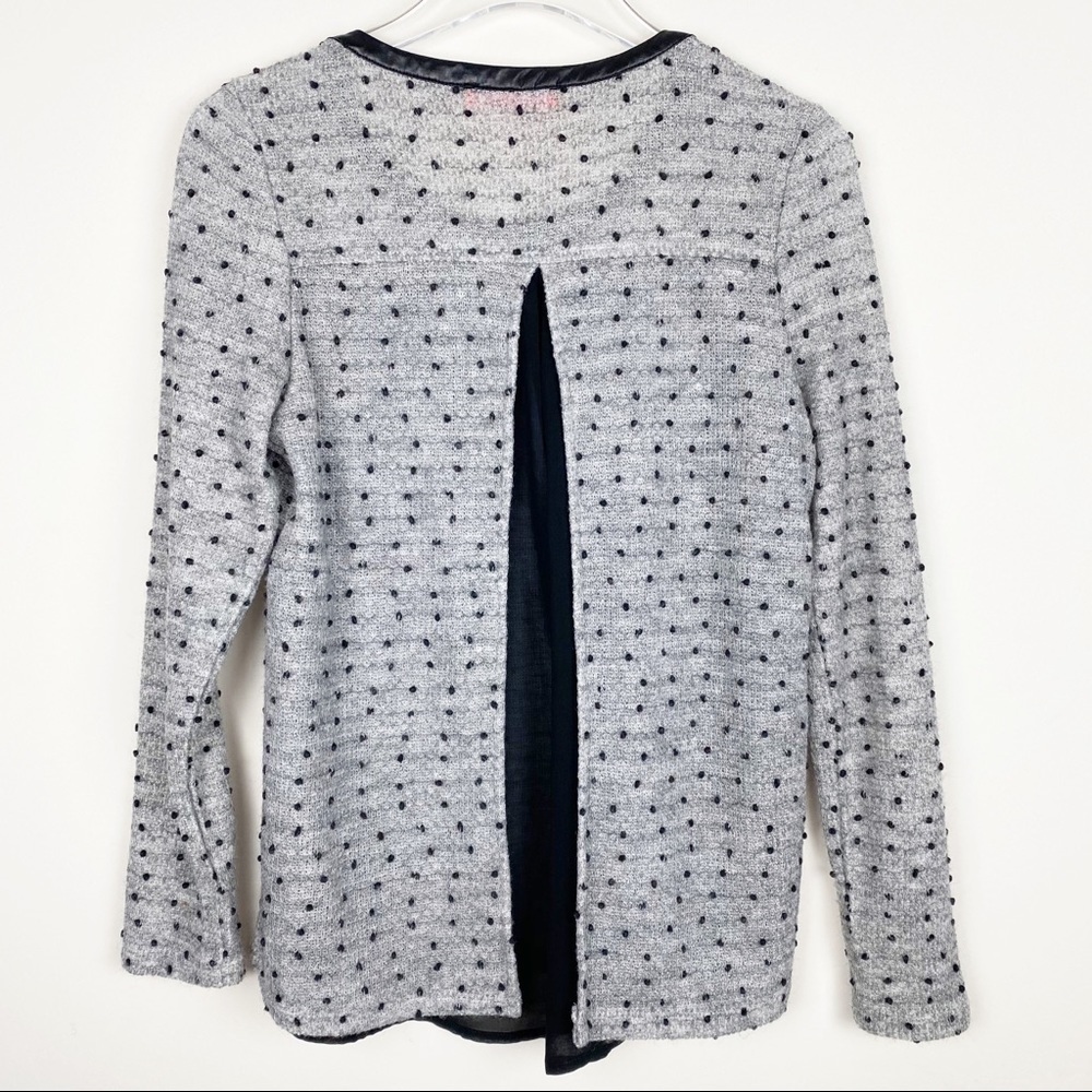 Lulumari Sweater with split back - Picture 6 of 13